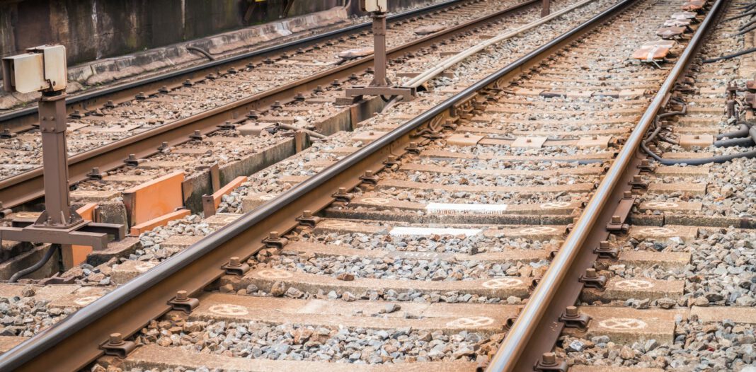 Gleisarbeiten an Sonn- und Feiertagen angekündigt: Termine von Ende Mai bis Anfang Juli 2026 Gleisarbeiten an Sonn- und Feiertagen angekündigt: Termine von Ende Mai bis Anfang Juli 2026