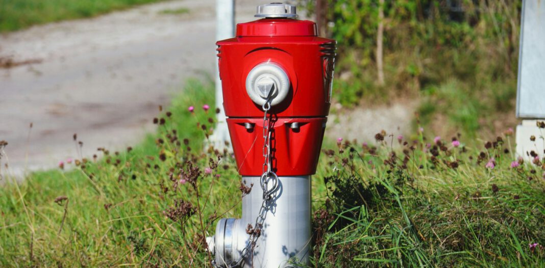 Hydrantenprüfungen in drei Gemeinden: Kurzfristige Druckschwankungen und Trübungen möglich