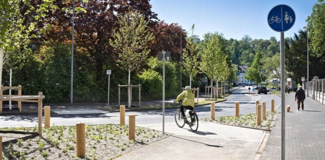 Koblenz richtet Querung an Waisenhausstraße für Radfahrende und Fußgänger neu ein