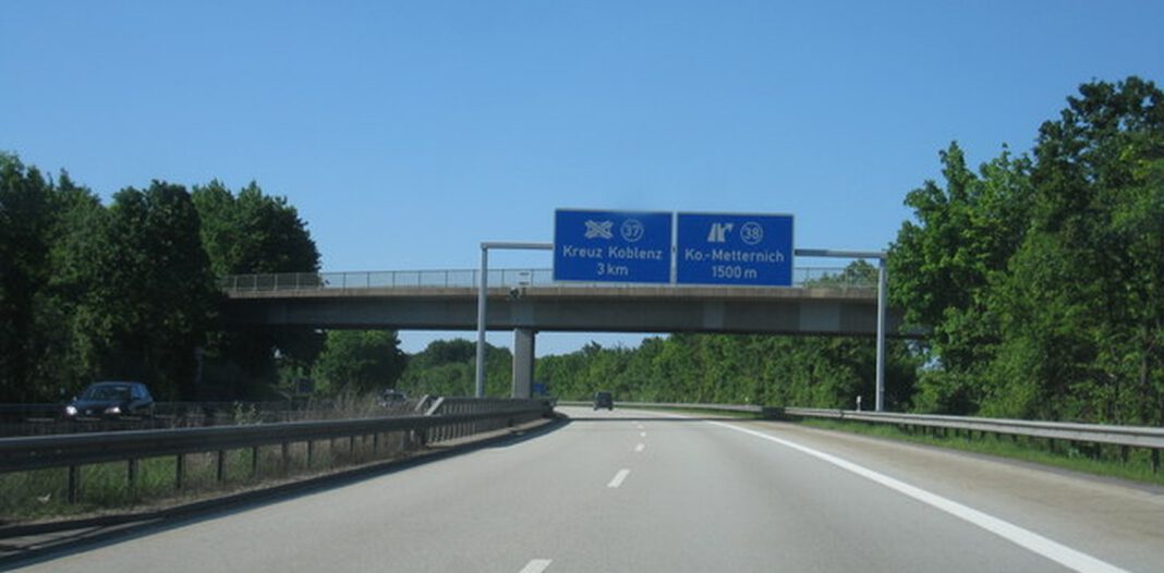 Markierungsarbeiten auf der A61 bei Koblenz führen zu zeitweiligen Fahrstreifen Sperrungen